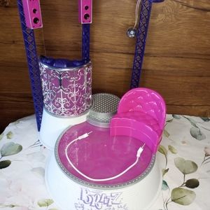 Bratz Party Playset Multi Color Light Up Dance Floor DJ Booth